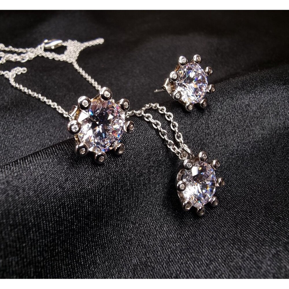 925 Sterling Silver JCL Signed Pendant Necklace & Earrings Set With Round Cut Cu